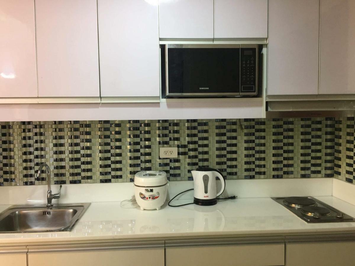 Deluxe Residence Маніла Екстер'єр фото